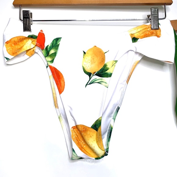 NWT CUPSHE Green White Fruit Lemons Two Piece Swimsuit Bikini Size Large - Picture 4 of 8